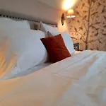 Bed and Breakfast D'hotes - Au Clos D'amande Lasne