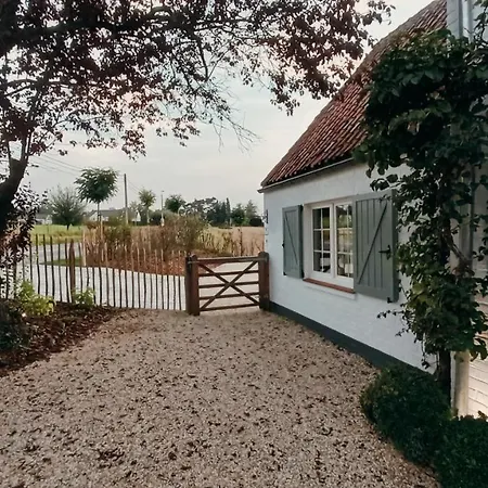 D'hotes - Au Clos D'amande Bed and Breakfast