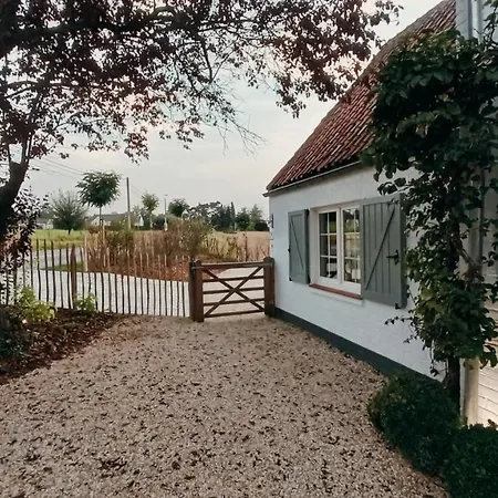 D'hotes - Au Clos D'amande Bed & Breakfast