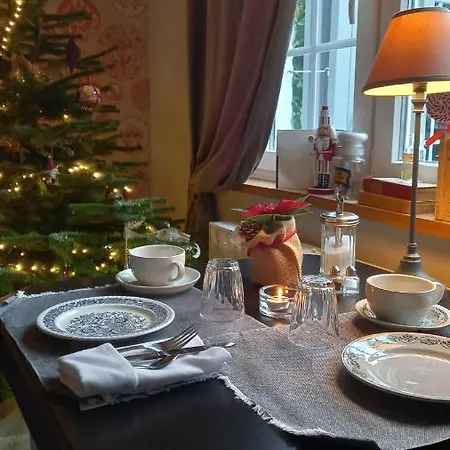 D'hotes - Au Clos D'amande فندق مبيت وإفطار 4*