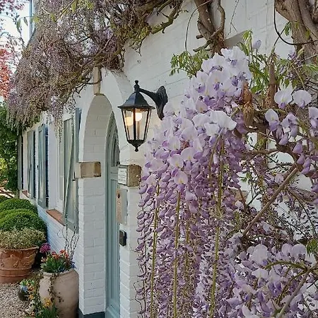 D'hotes - Au Clos D'amande 4* Lasne