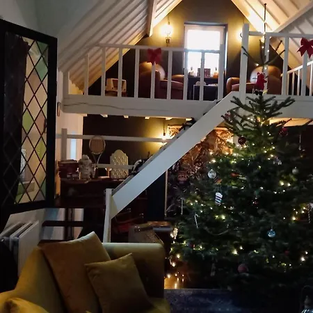 D'hotes - Au Clos D'amande Bed and Breakfast